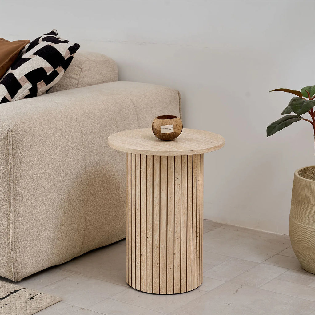 Table basse gigogne nordique Orion en bois naturel avec pieds métalliques noirs