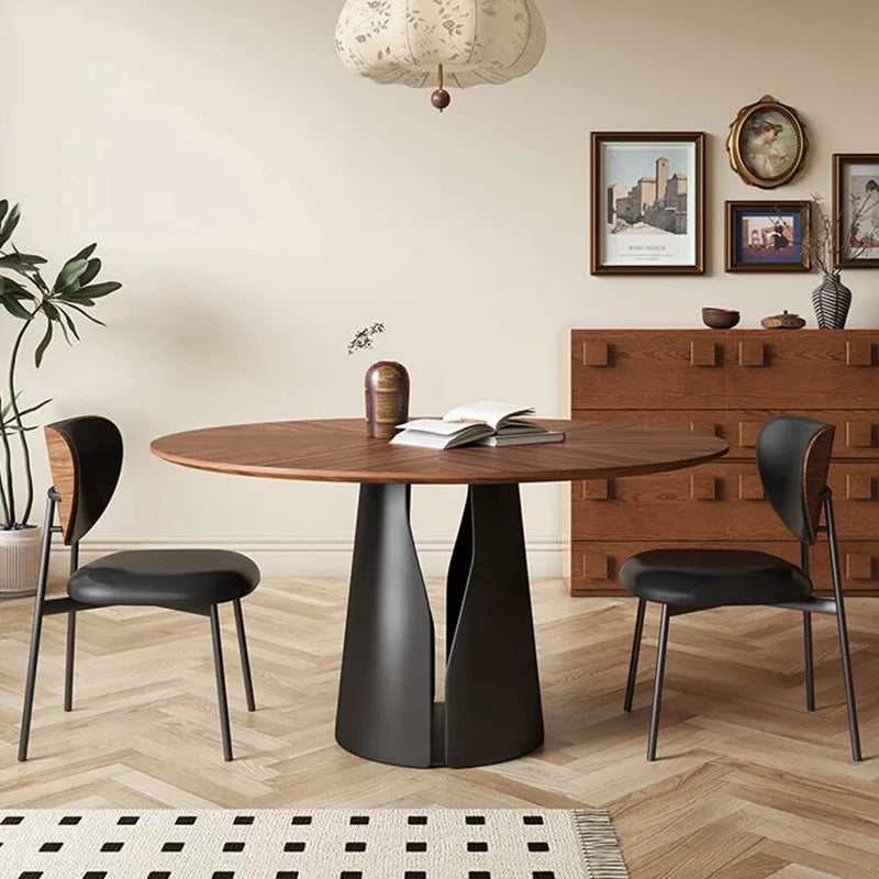 Table à manger ronde Noailles 150cm en bois massif finition noyer pour 8 personnes