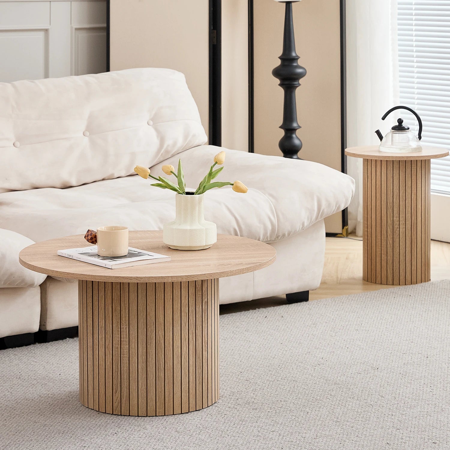 Table basse gigogne nordique Orion en bois naturel avec pieds métalliques noirs